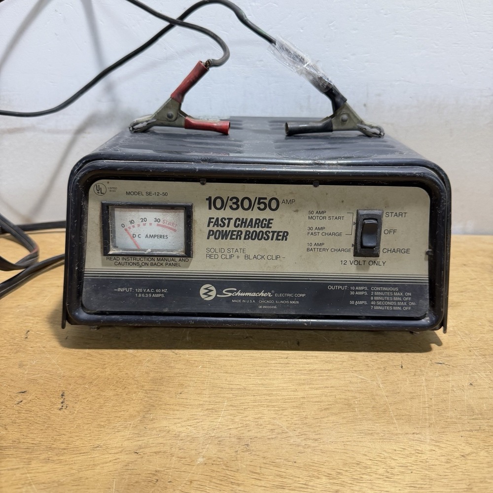 Schumacher SE-12-50 10/30/50 Amp 12V Automobile Battery Charger Fast Booster